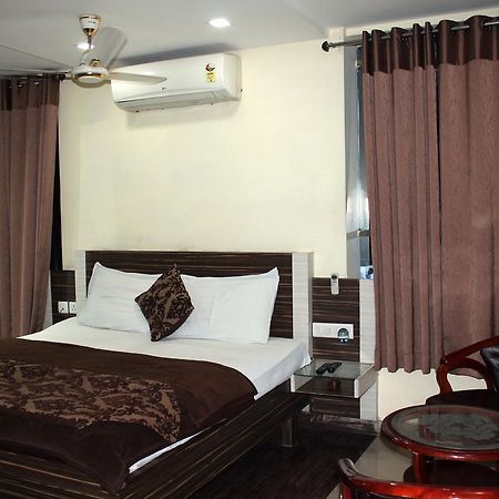 Hotel Swayam Jabalpur Exterior foto