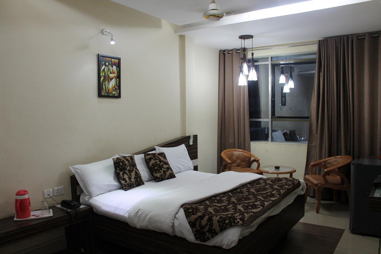Hotel Swayam Jabalpur Exterior foto